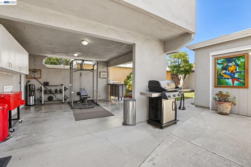 Rarely available park-front opportunity! Ideally situated - photo 40