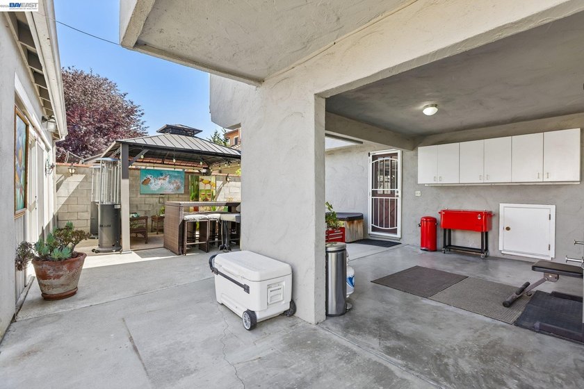 Rarely available park-front opportunity! Ideally situated - photo 50