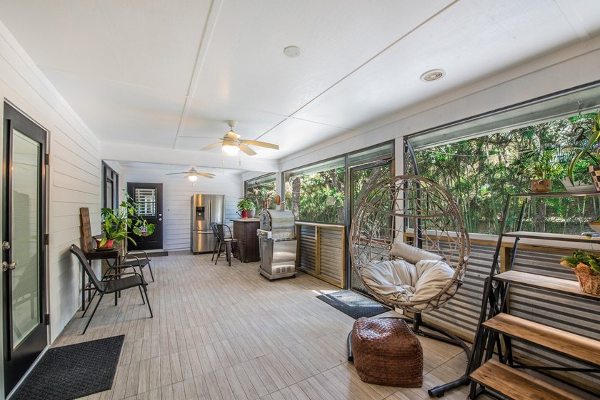 Fully upgraded Jupiter Farms retreat on 1.09 acres with NO HOA - photo 17