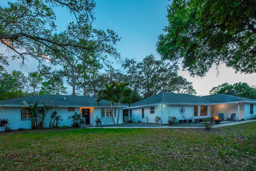 Fully upgraded Jupiter Farms retreat on 1.09 acres with NO HOA - photo 29