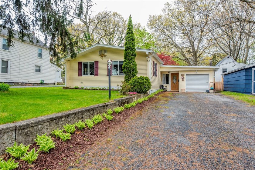 Welcome to 51 Fawn St., a thoughtfully maintained ranch tucked - photo 4