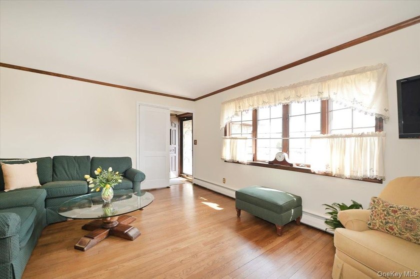 Welcome to 2 Oak Place, Massapequa - A Beautifully Expanded Cape - photo 6