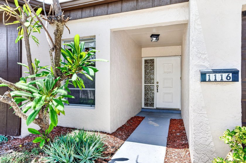 Very desirable, quaint, Beachside Location! One story Townhome - photo 4