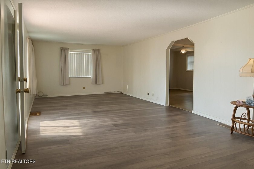 Back on market due to no fault of sellers. Buyer's financing - photo 12