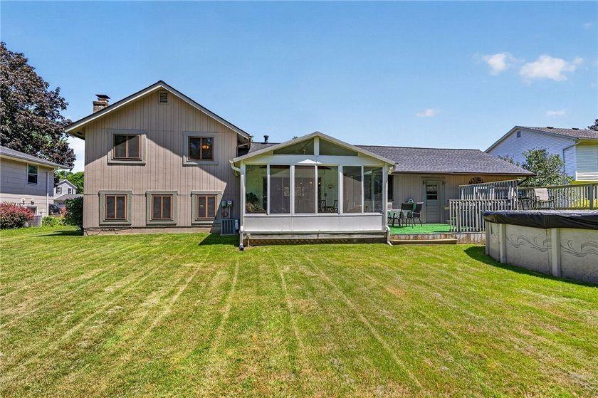 Welcome to 155 Moorland Drive! This beautifully updated - photo 13