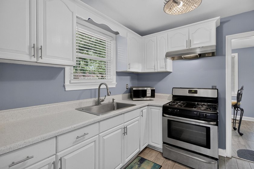 Conveniently located less than three miles from downtown - photo 13