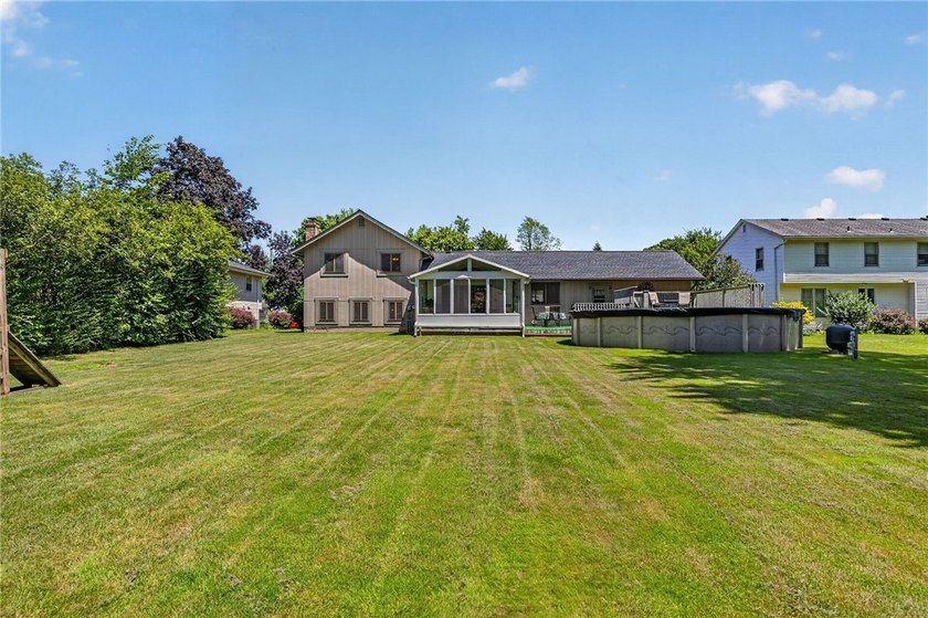 Welcome to 155 Moorland Drive! This beautifully updated - photo 14