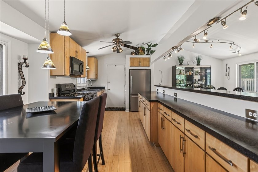 Welcome to 155 Moorland Drive! This beautifully updated - photo 19