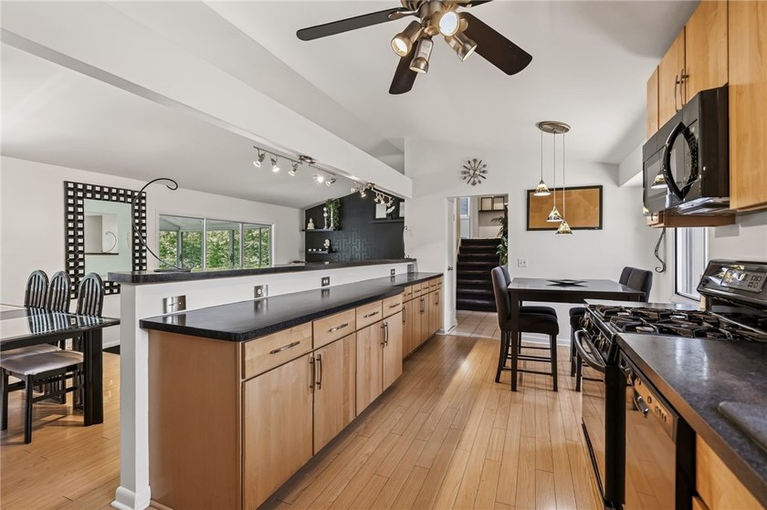 Welcome to 155 Moorland Drive! This beautifully updated - photo 26