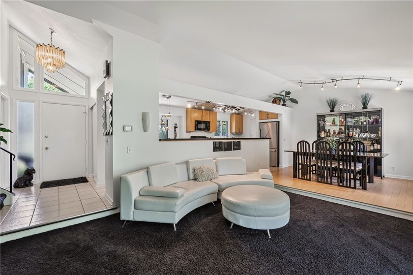 Welcome to 155 Moorland Drive! This beautifully updated - photo 31