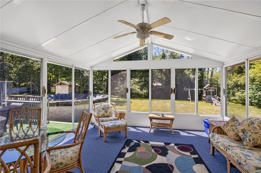 Welcome to 155 Moorland Drive! This beautifully updated - photo 33