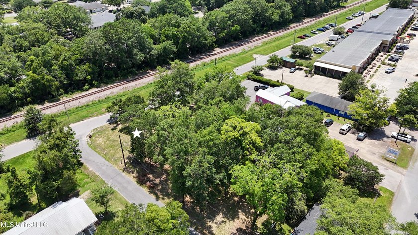 Explore the possibilities with this 1/2 acre acre commercial lot - photo 4