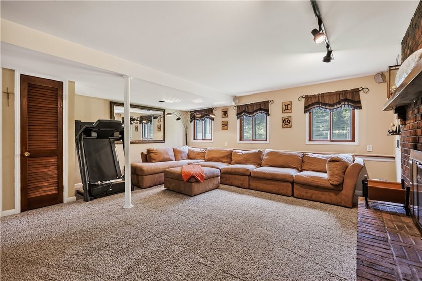 Welcome to 155 Moorland Drive! This beautifully updated - photo 44