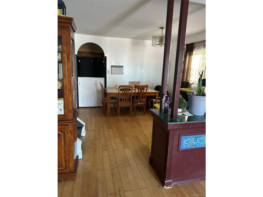 Great location one dwelling semi-detached duplex colonial house - photo 5
