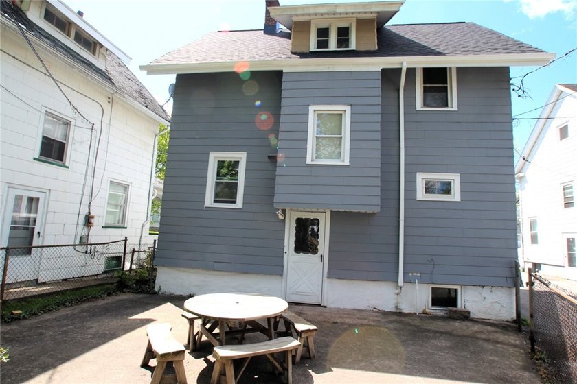 Just listed! This charming home features 3 bedrooms and 1 full - photo 6