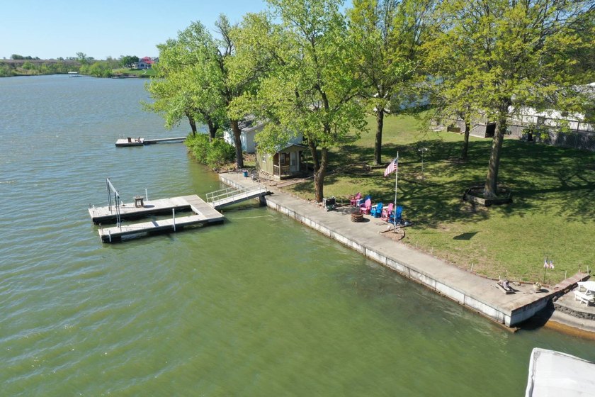 A great lakeside property to make lasting memories! This - photo 28