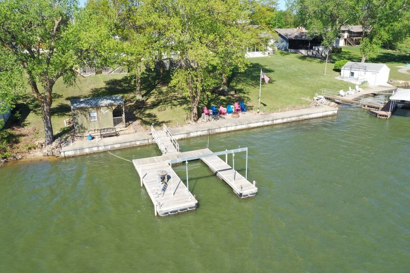 A great lakeside property to make lasting memories! This - photo 29