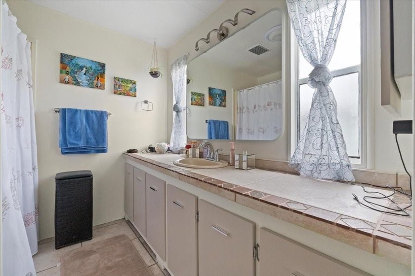 CONVENTIONAL , VA, FHA FINANCING AVAILABLE *** REDUCED *** - photo 16