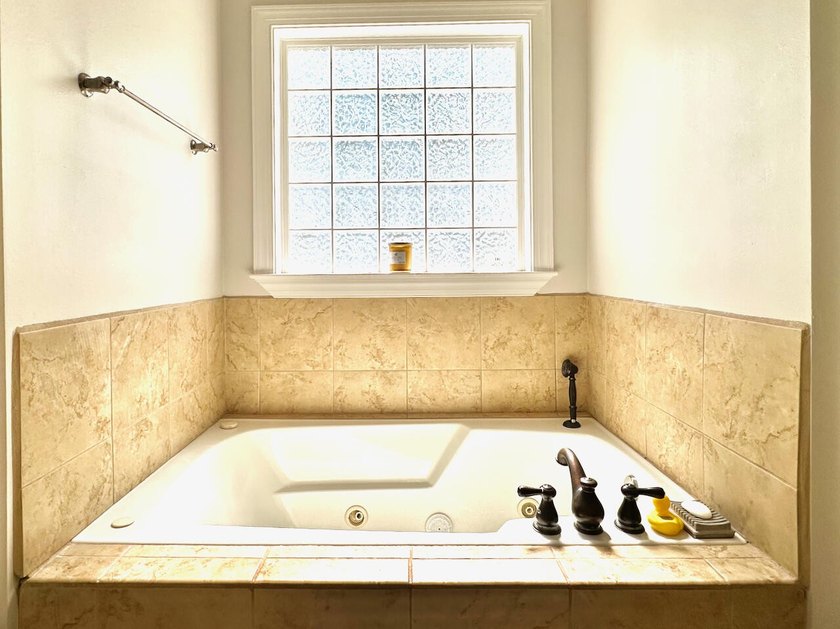 Welcome to this charming and spacious home in the heart of - photo 38