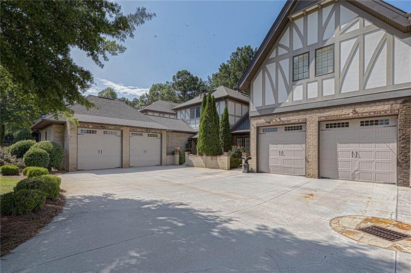 Don't miss this rare opportunity to own a stunning residence - photo 3