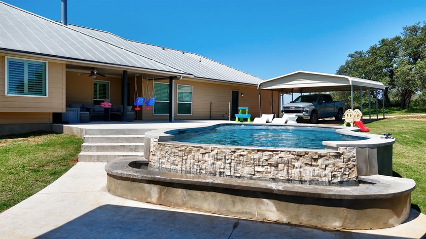 5.92 Acres with large custom home, in-ground pool, guest house - photo 31