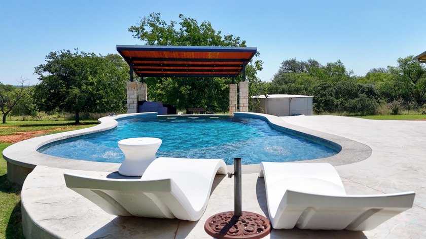 5.92 Acres with large custom home, in-ground pool, guest house - photo 32