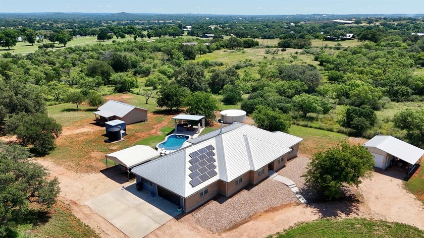 5.92 Acres with large custom home, in-ground pool, guest house - photo 43