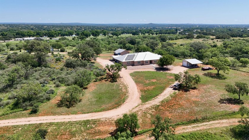 5.92 Acres with large custom home, in-ground pool, guest house - photo 44