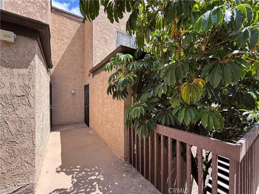 Welcome to the the El Dorado Lakes! Located in desirable East - photo 4