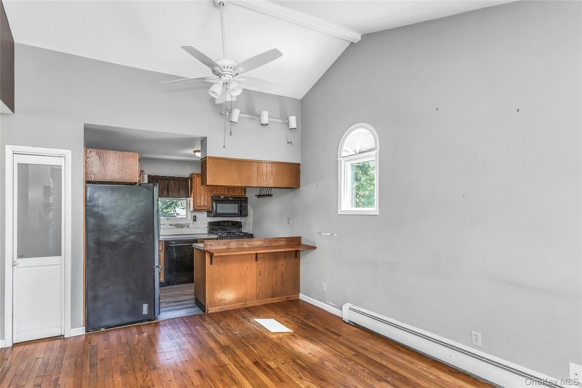 WELL LOVED AND READY FOR REFRESHING. 4 BR, 2 BATH, LR, DINING - photo 15