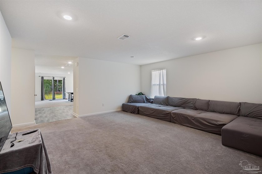 Welcome to your new home, where comfort seamlessly blends with - photo 3