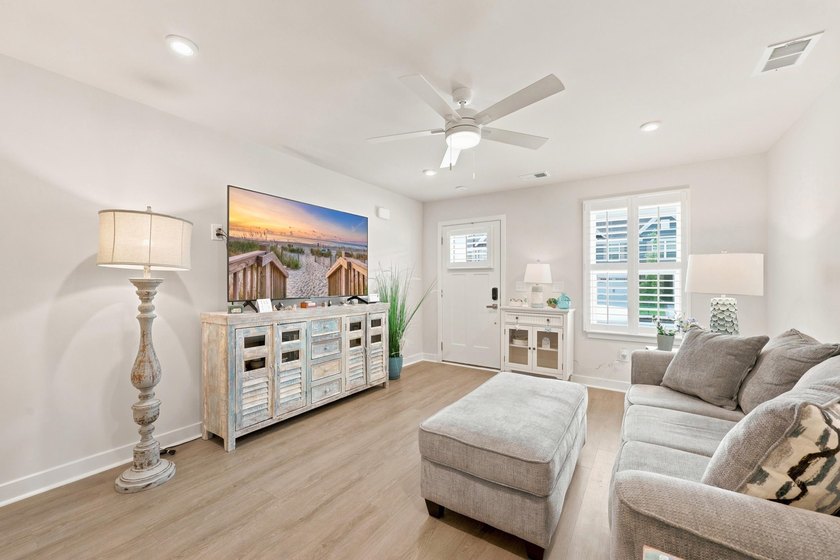 Experience coastal luxury at its finest within this Turn-key - photo 11