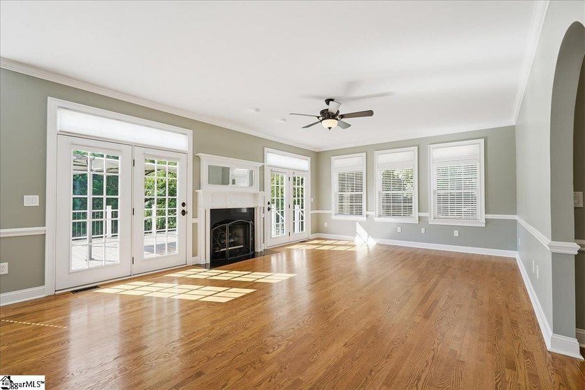 Southern Elegance Meets Modern Luxury on 3.67 Acres in Greer! - photo 12