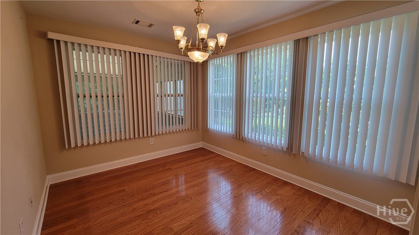 Expansive well maintained Jefferson home near Hoschton - photo 14
