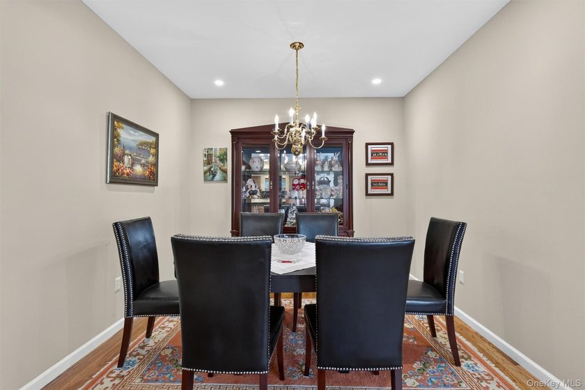 The BEST unit in Stoneleigh Woods is a bright, first floor end - photo 28