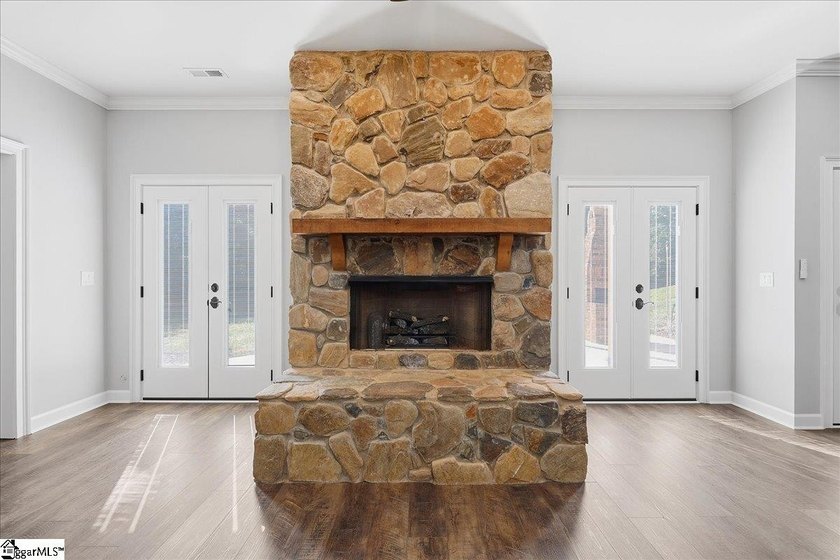 Southern Elegance Meets Modern Luxury on 3.67 Acres in Greer! - photo 35
