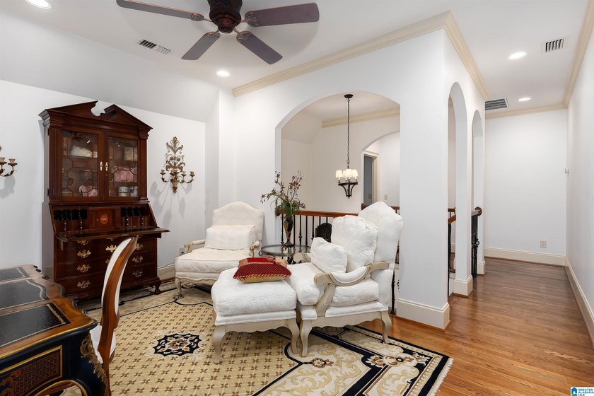 Immaculate Executive Home on No 6 Legacy Golf Course. Castle - photo 39