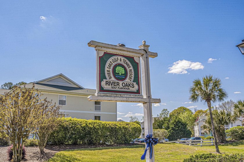 Welcome to 597 Blue River Court, a bright and well-maintained - photo 44