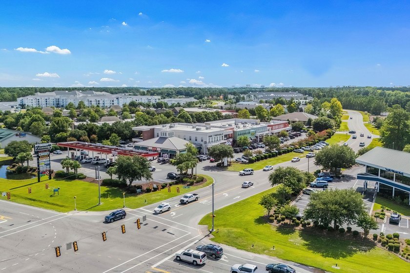 Welcome to 597 Blue River Court, a bright and well-maintained - photo 52
