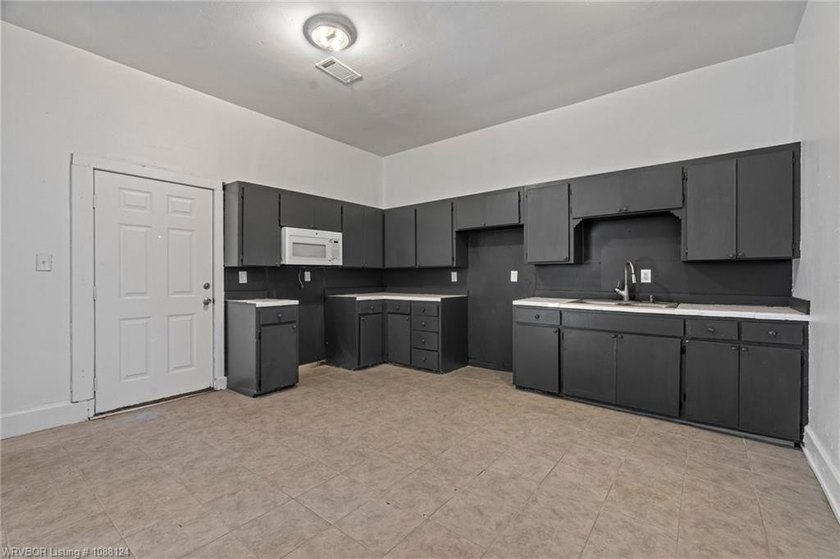 Welcome to 5218-5220 Elm St in Fort Smith a great opportunity - photo 11