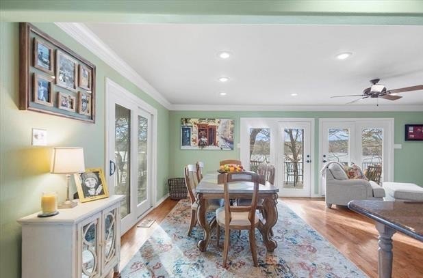 Welcome to this fabulous WATERFRONT home, that offers an - photo 12