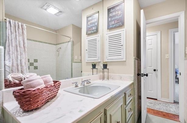 Welcome to this fabulous WATERFRONT home, that offers an - photo 26