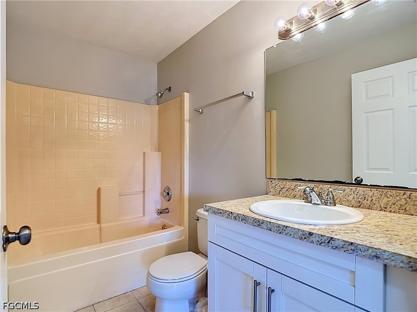 Welcome home to this well maintained 3 bedroom, 2 bath home - photo 36