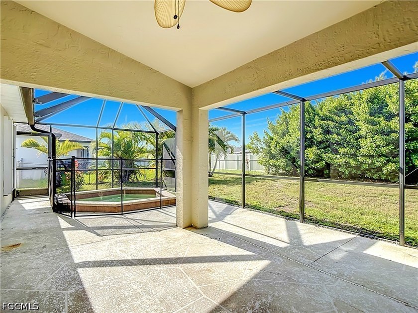 Welcome home to this well maintained 3 bedroom, 2 bath home - photo 42