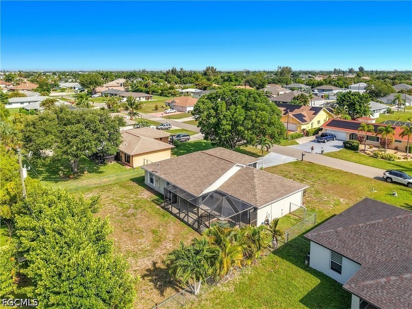 Welcome home to this well maintained 3 bedroom, 2 bath home - photo 47
