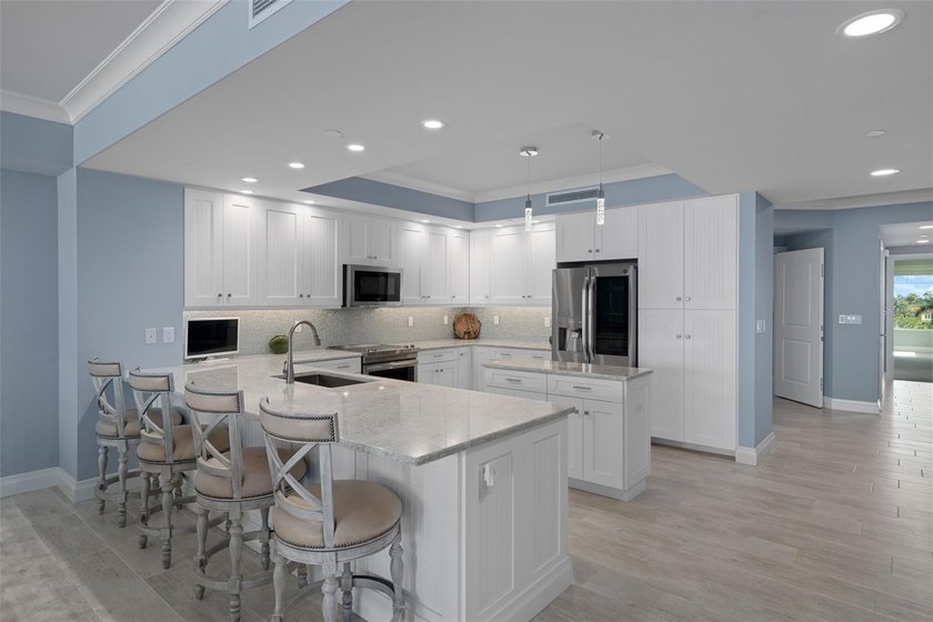 Experience exceptional water and beachfront living at Sunset - photo 10