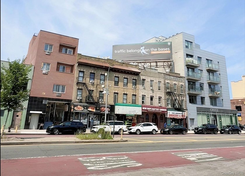 Exceptional mixed-use investment opportunity! Built in 2016 - photo 13