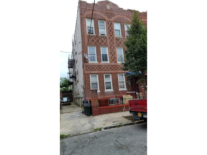 East Flatbush 6 Family Semi Detached Brick, Excellent Condition - photo 2