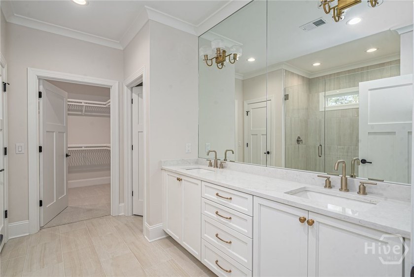 A perfect blend of elegance and simplicity, this thoughtfully - photo 22