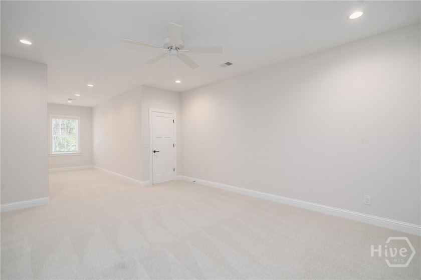 A perfect blend of elegance and simplicity, this thoughtfully - photo 31
